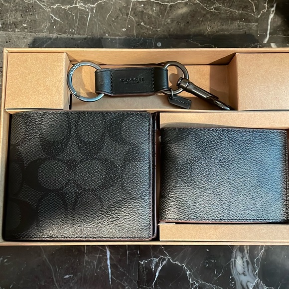 Coach Men’s Oxblood Black Wallet 3 piece gift set - Picture 1 of 7